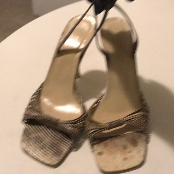 Vera Wang Sling Backs - Picture 2 of 8